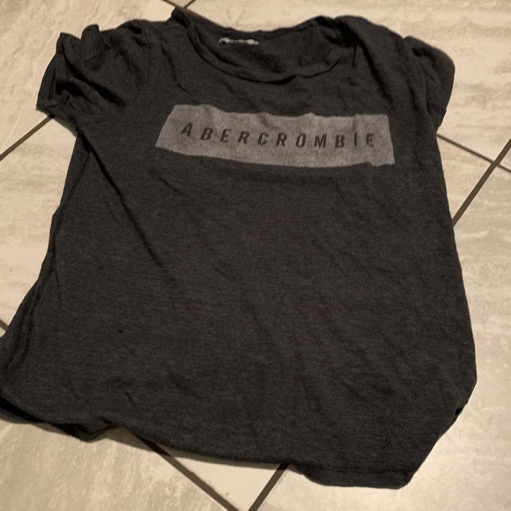 Grey graphic tee